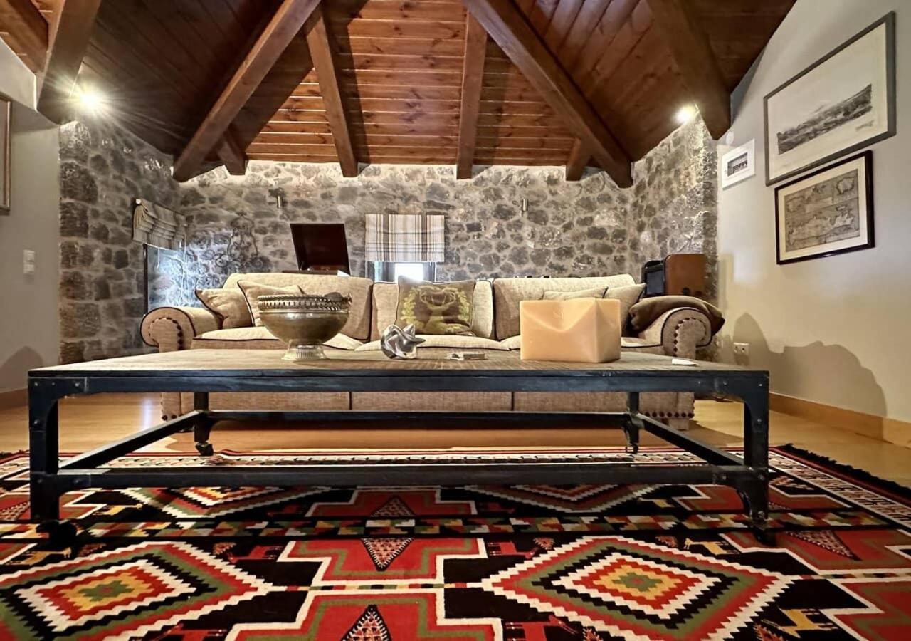 Plethora Arachova Luxury Chalet Exterior photo